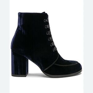 New Revolve Castaer Xian Bootie in Azul Size 39/US 8